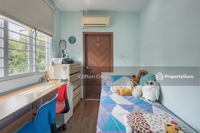 Corner Terrace for Sale: Macpherson, D13, 368681