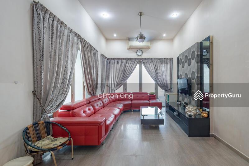 Corner Terrace for Sale: Macpherson, D13, 368681