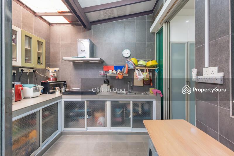 Corner Terrace for Sale: Macpherson, D13, 368681