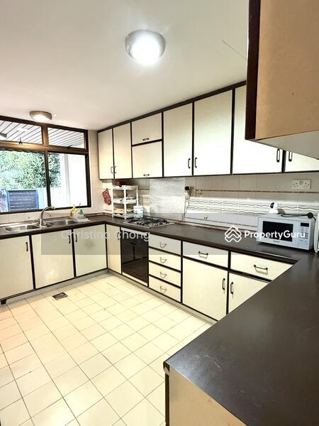 Ellington Square (Wellington Park)