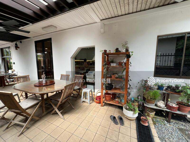 Prop-GPT: Corner Terrace: D21 Upper Bukit Timah Hua Guan Gardens