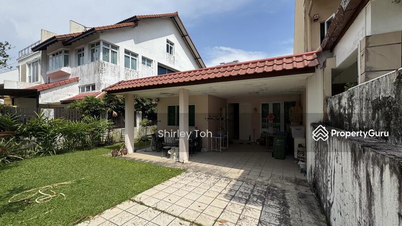 Prop-GPT: Semi-Detached: D10 Holland 278901