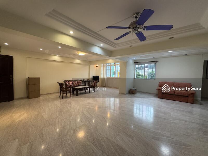 Prop-GPT: HDB Flat: D19  139 Rivervale Street