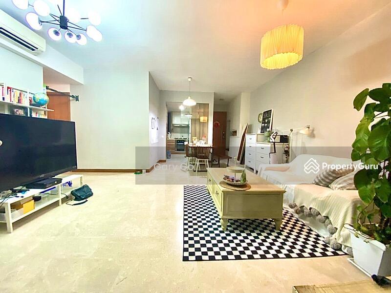 Prop-GPT: Condominium: D16  Waterfront Key