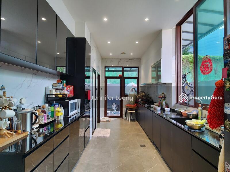 Tastefully Renovated 2.5-Sty Semi-D in Serangoon Garden