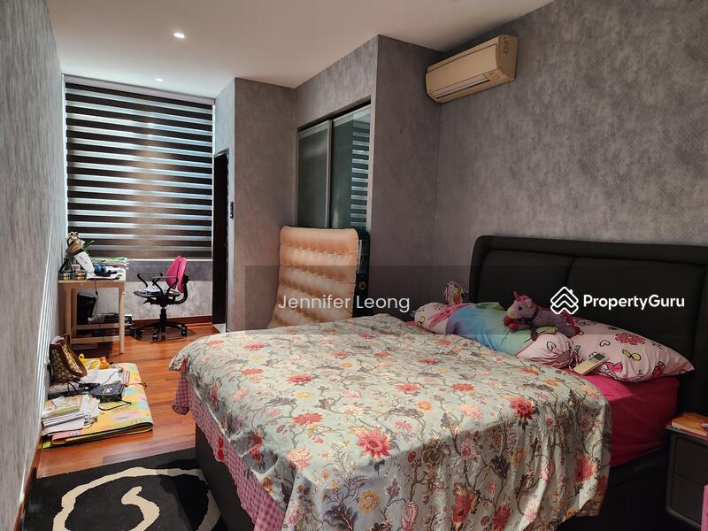 Tastefully Renovated 2.5-Sty Semi-D in Serangoon Garden