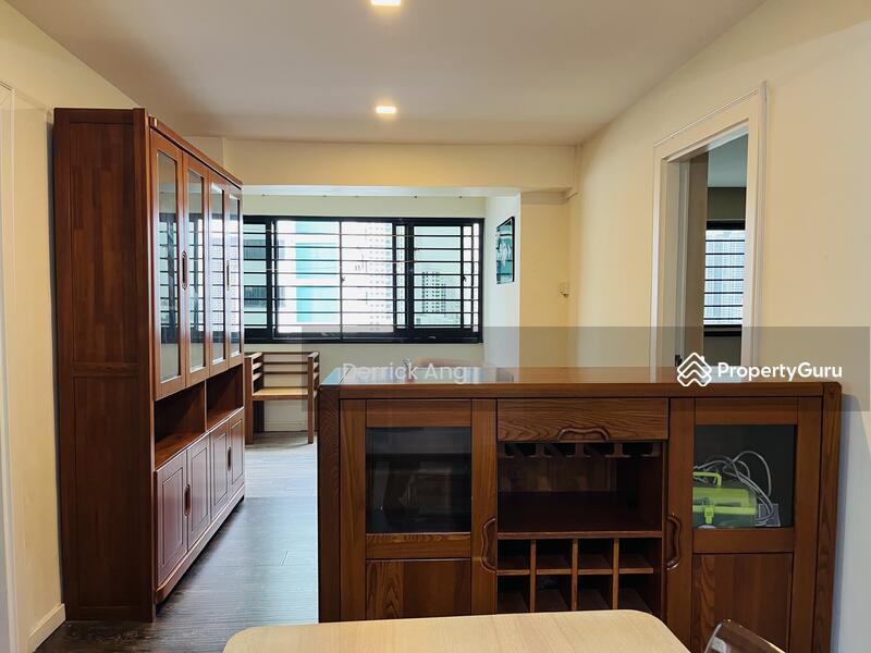 414 Commonwealth Avenue West