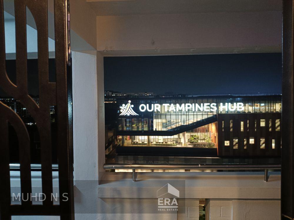 Super Rare! 4 Room, High Floor, Unblock View, Breezy, Facing Oth!