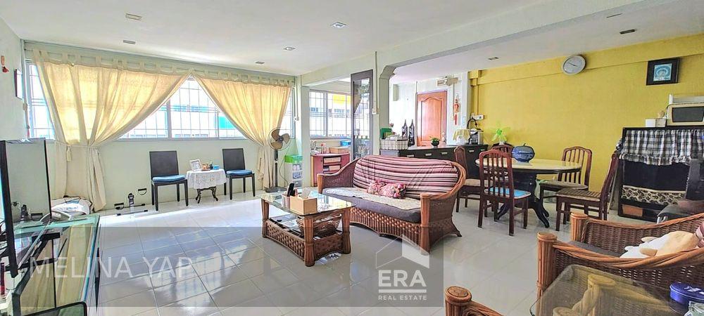 Prop-GPT: HDB - 3 room: D27 Yishun Yishun Ring Road, Yishun, Singapore, D27, 760167: Sgd 680,000