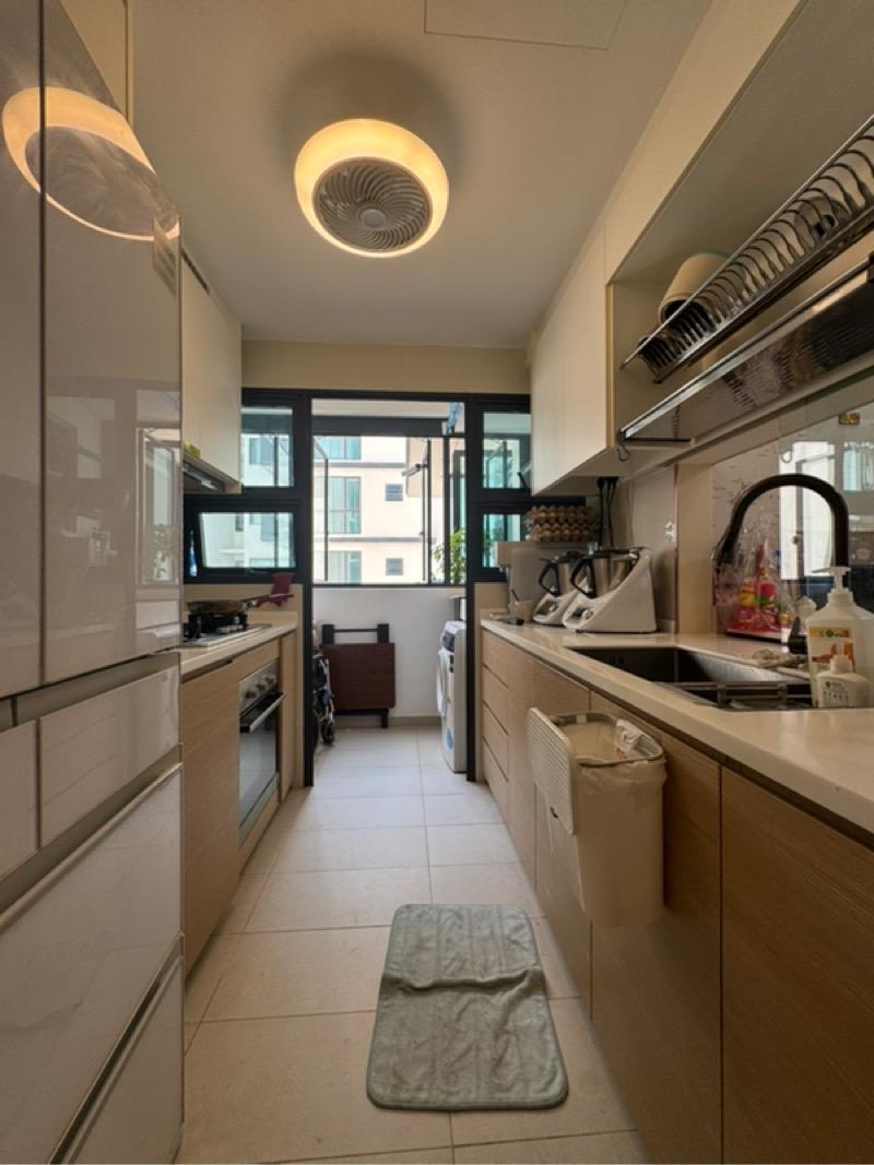 Treasure at Tampines Condominium For Sale, $2,500,000, 4 Bed 2 Bath 1,238 sqft $2,019.00 psf