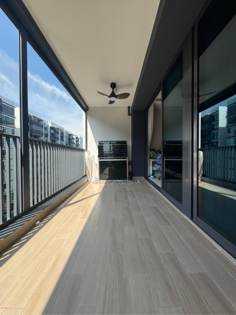 Treasure at Tampines Condominium For Sale, $2,500,000, 4 Bed 2 Bath 1,238 sqft $2,019.00 psf