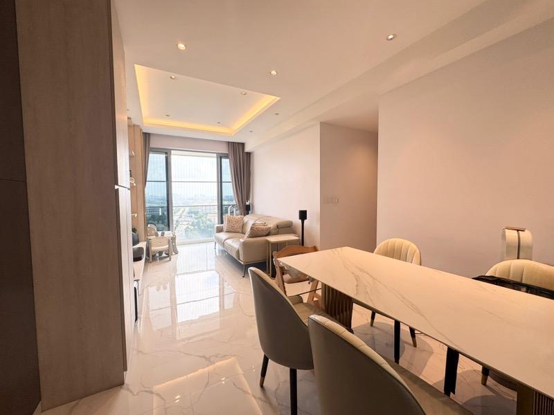 RiverBay Condominium For Sale, $1,600,000, 3 Bed 2 Bath 947 sqft $1,690.00 psf