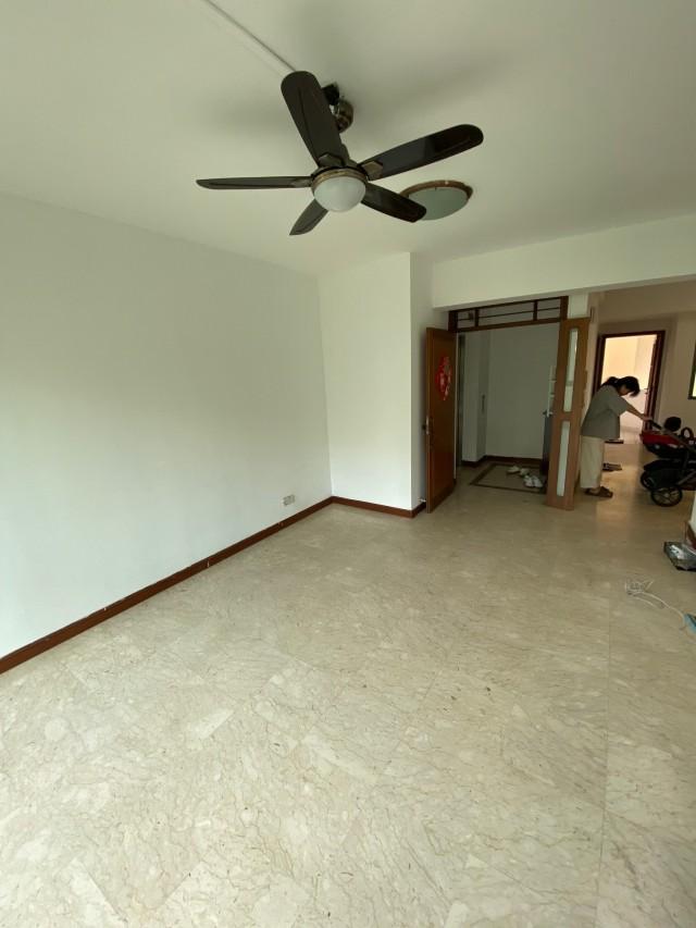 Cheap two bedroom apt Choa Chu Kang | sell vacant | ideal own stay Condominium For Sale, $1,033,333, 2 Bed 2 Bath 980 sqft $1,054.00 psf