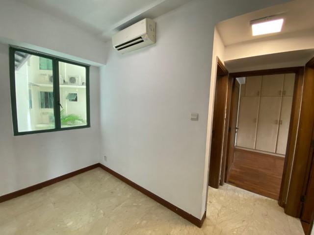 Cheap two bedroom apt Choa Chu Kang | sell vacant | ideal own stay Condominium For Sale, $1,033,333, 2 Bed 2 Bath 980 sqft $1,054.00 psf