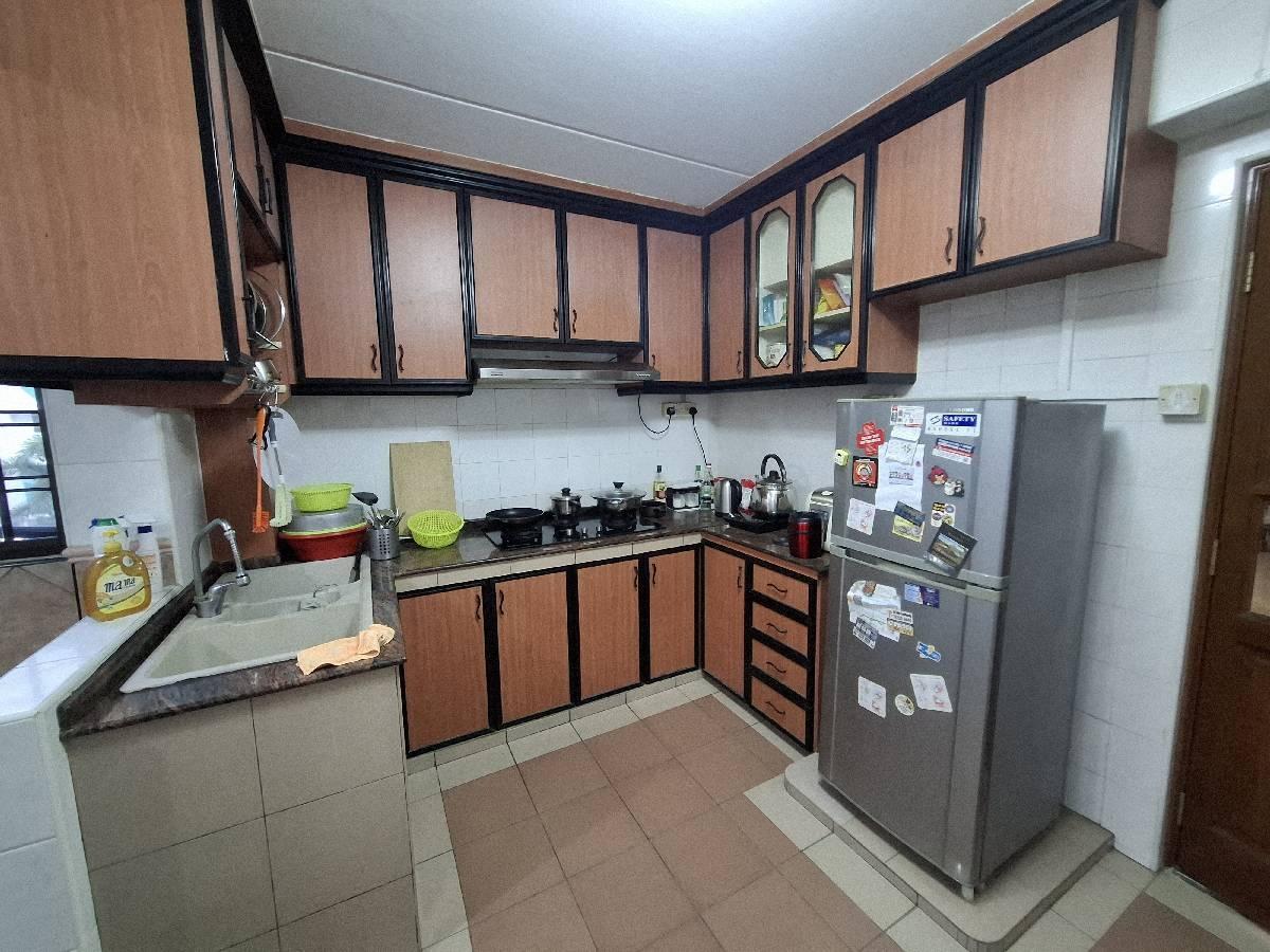 140 Bedok North Street 2 HDB Apartment For Sale, $865,000, 3 Bed 2 Bath 1,292 sqft $670.00 psf
