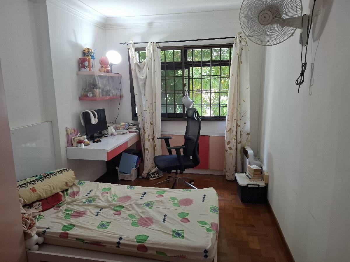 140 Bedok North Street 2 HDB Apartment For Sale, $865,000, 3 Bed 2 Bath 1,292 sqft $670.00 psf