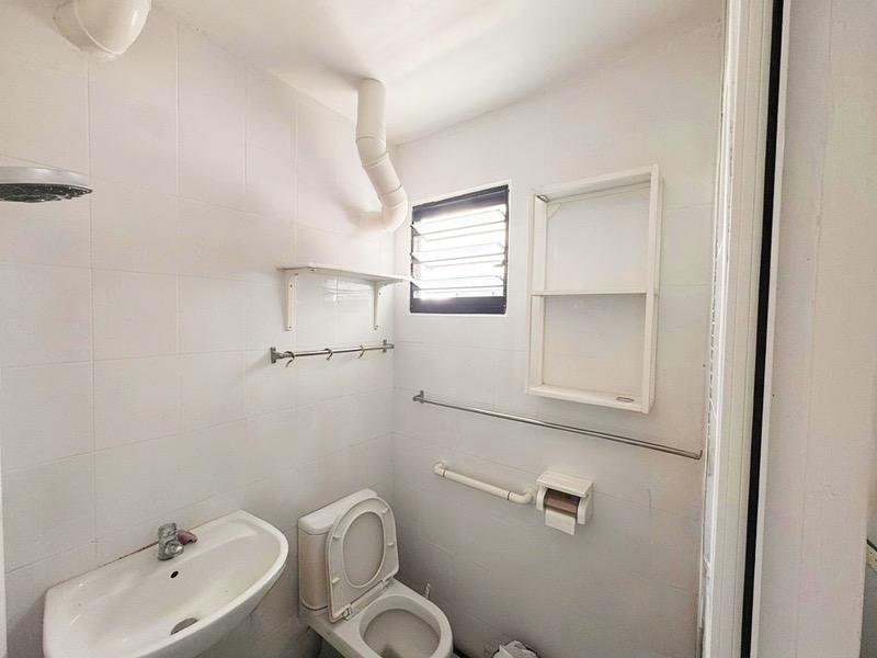 145 Jalan Bukit Merah HDB Apartment For Sale, $459,997, 2 Bed 2 Bath 721 sqft $638.00 psf