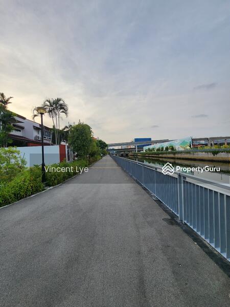 Prop-GPT: Semi-Detached: D16   Rare Freehold 2.5 Storey Semi-Detached In Bedok, Minutes to MRT 