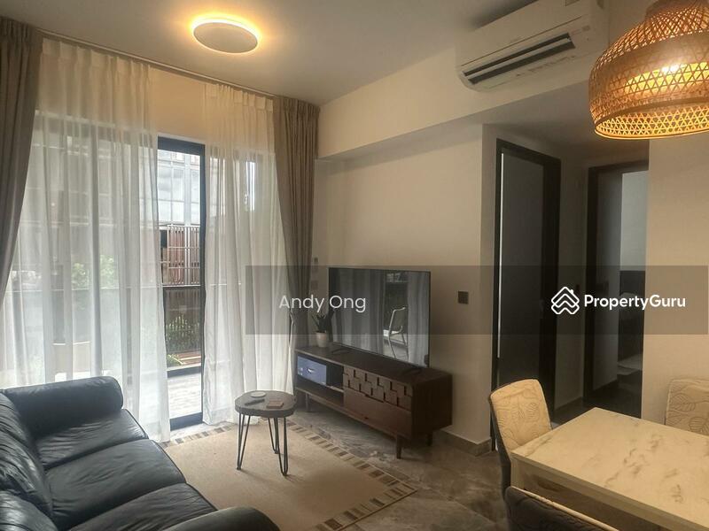 Prop-GPT: Condominium: D27 Yishun The Commodore