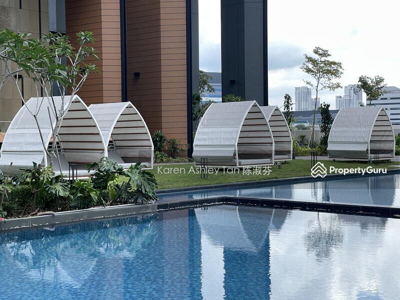 Condominium for Sale: D05, 119028