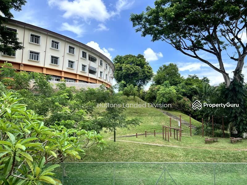 Wide Frontage Charming 2 Storey Semi-D within 1km to Raffles Girls Pri @ Greenwood