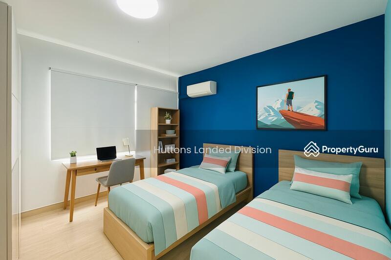 Wide Frontage Charming 2 Storey Semi-D within 1km to Raffles Girls Pri @ Greenwood