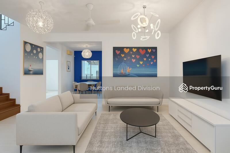 Wide Frontage Charming 2 Storey Semi-D within 1km to Raffles Girls Pri @ Greenwood