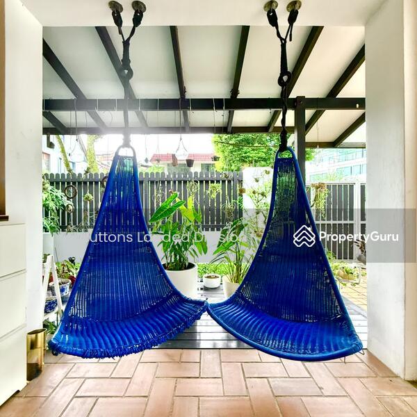 Wide Frontage Charming 2 Storey Semi-D within 1km to Raffles Girls Pri @ Greenwood