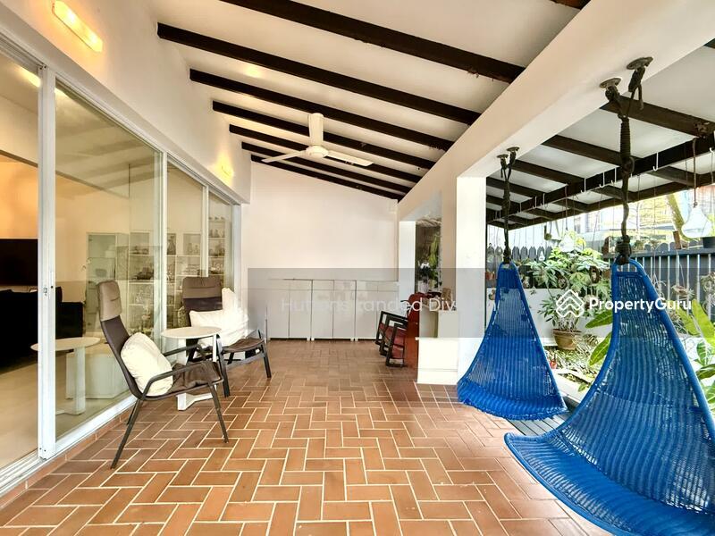 Wide Frontage Charming 2 Storey Semi-D within 1km to Raffles Girls Pri @ Greenwood