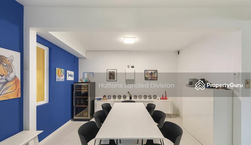 Wide Frontage Charming 2 Storey Semi-D within 1km to Raffles Girls Pri @ Greenwood