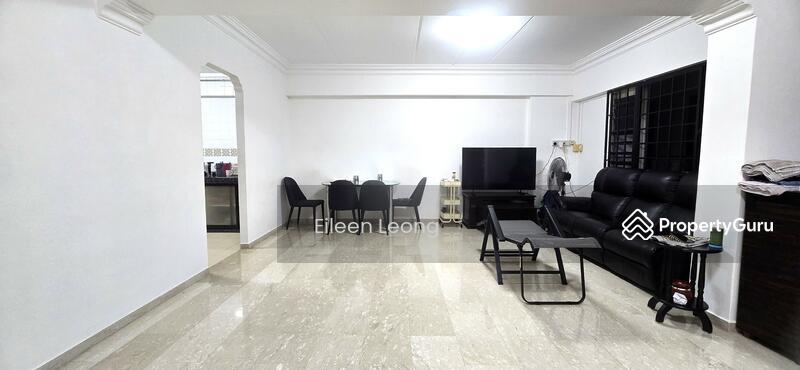 Prop-GPT: HDB Flat: D27 Yishun 411 Yishun Ring Road