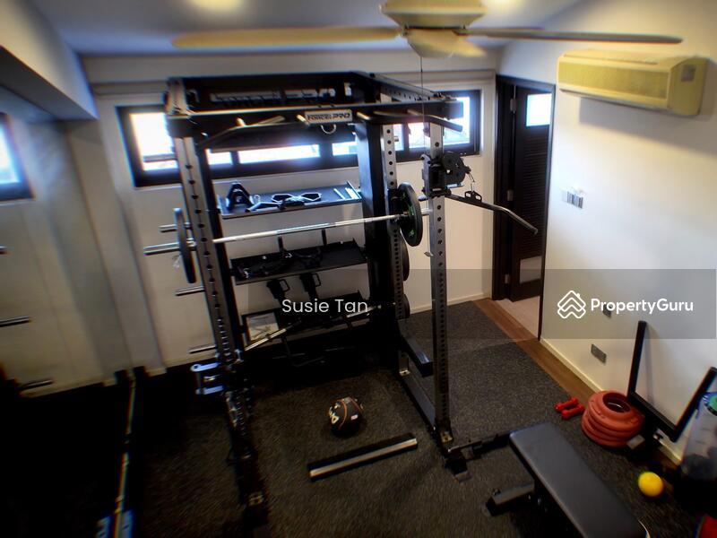 Renovated Huge Terrace Near Mayflower MRT & Sembawang Hill Market