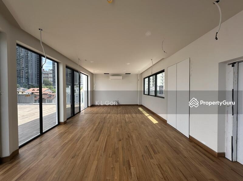 LANDED@BRAND NEW DETACHED IN TOWN RARELY AVAILABLE