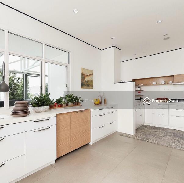 Bungalow for Sale: D19, 549000