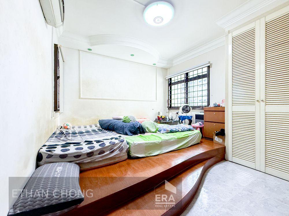 Prop-GPT: HDB - 3 room: D19 Sengkang 203a Compassvale Road
