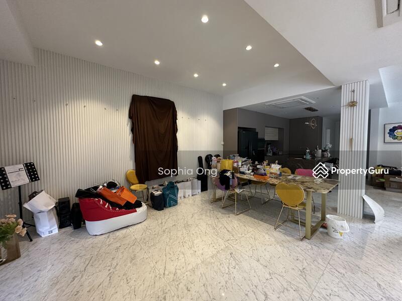  3 STOREY CORNER TERRACE @ PASIR RIS 