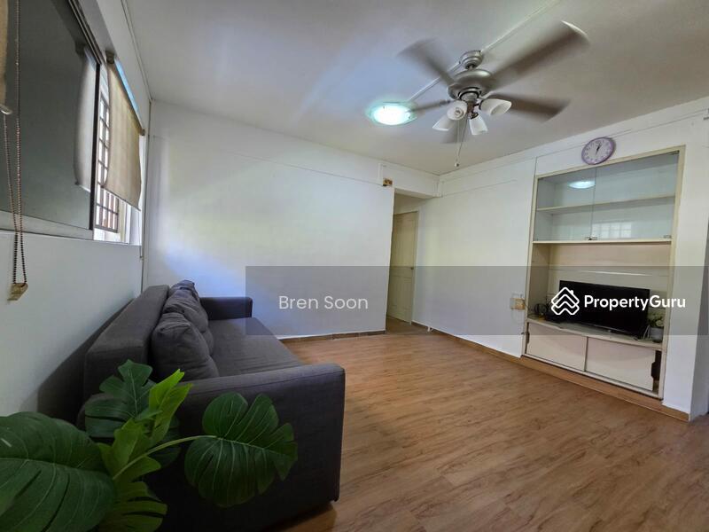 103 Henderson Crescent