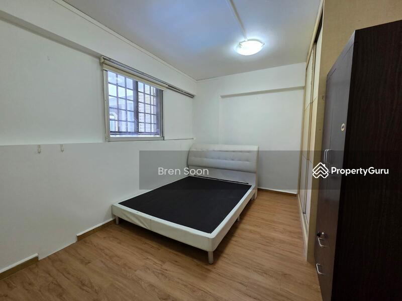 103 Henderson Crescent