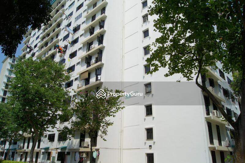 103 Henderson Crescent