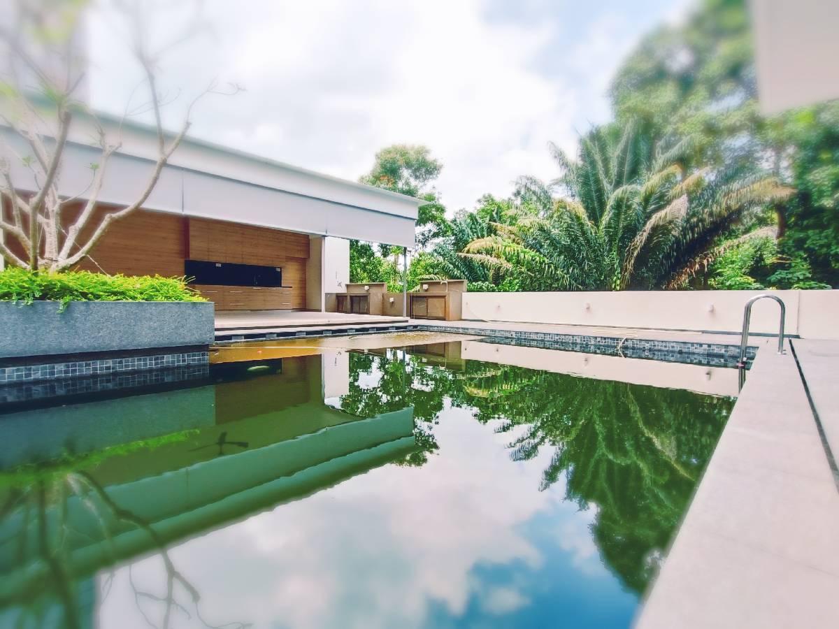 Prop-GPT: Detached: D21  Prime Lush Freehold Bungalow along Exquisite SUNSET Way Enclave