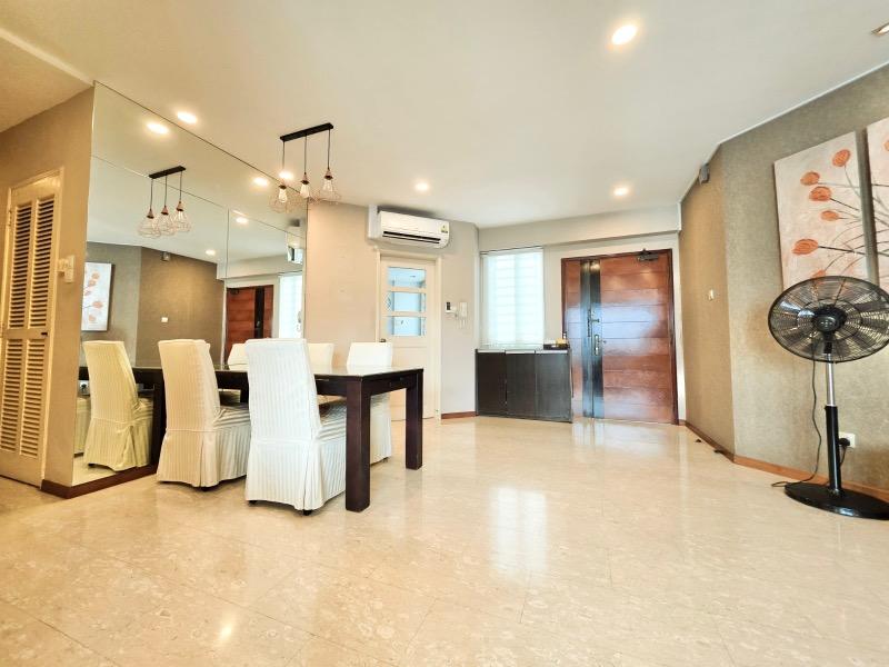 Northoaks Condominium For Sale, $1,499,999, 4 Bed 3 Bath 1,475 sqft $1,017.00 psf