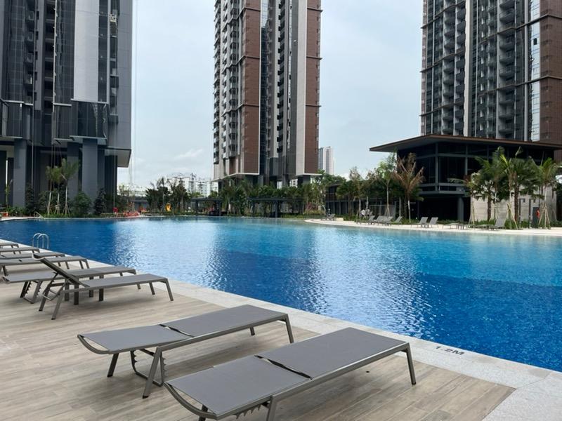 Parc Clematis Condominium For Sale, $950,000, 1 Bed 1 Bath 452 sqft $2,102.00 psf