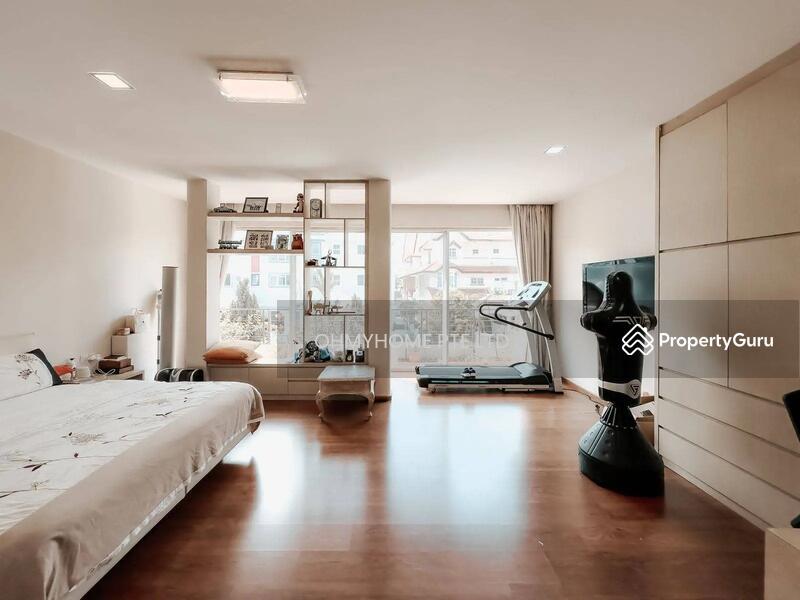 Freehold squarish land suitable for multi generation near MRT