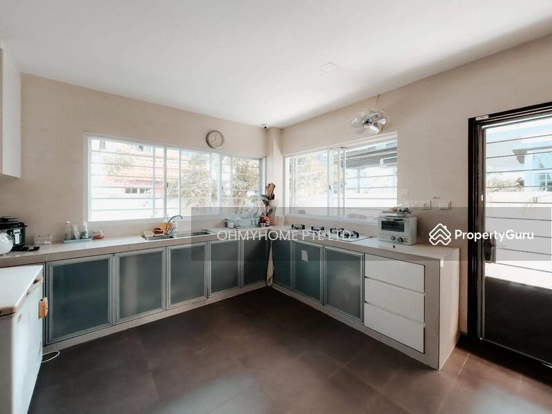 Freehold squarish land suitable for multi generation near MRT