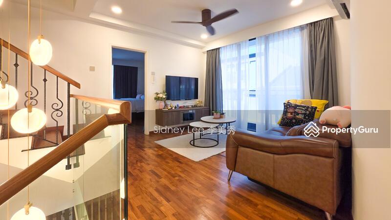 Brighton Ave Freehold Semi-D