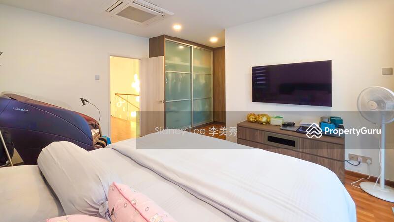 Brighton Ave Freehold Semi-D