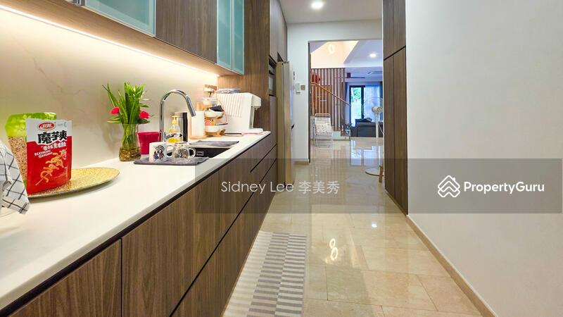 Brighton Ave Freehold Semi-D