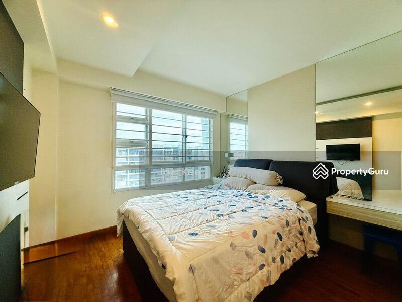 Prop-GPT: HDB Flat: D19 Punggol 268D Punggol Field