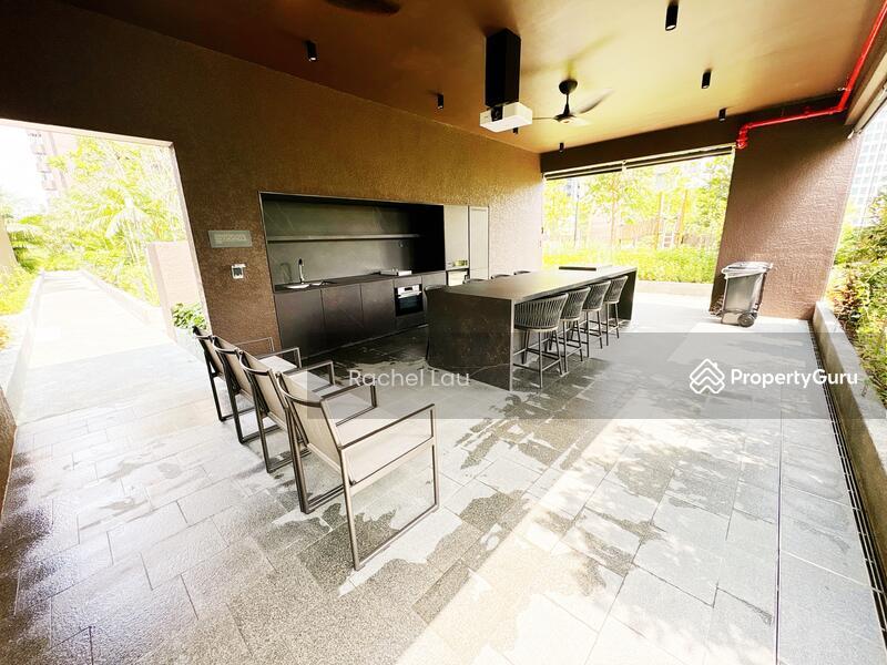 Condominium for Sale: D07, 188105