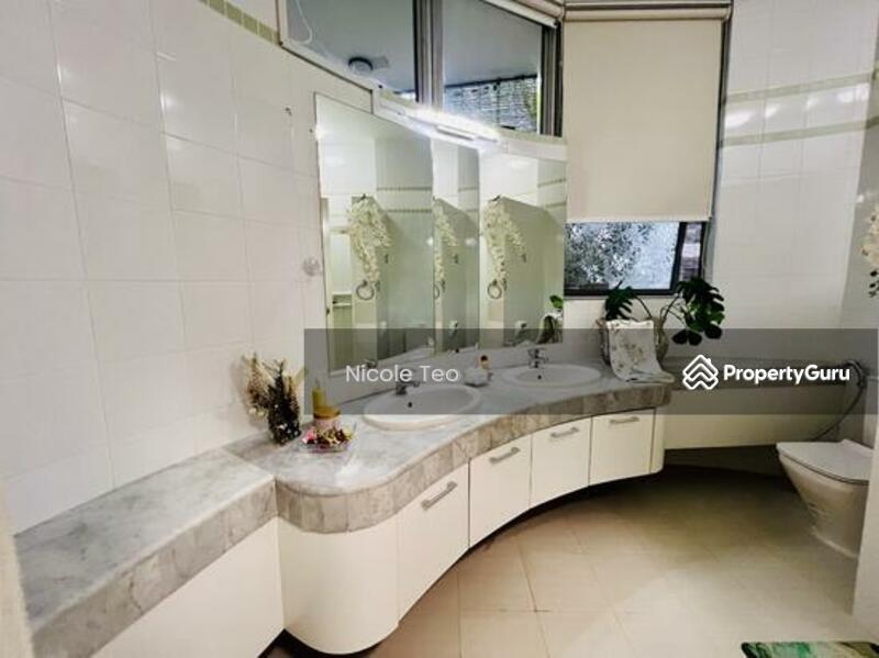 Condominium for Sale: D05, 118455